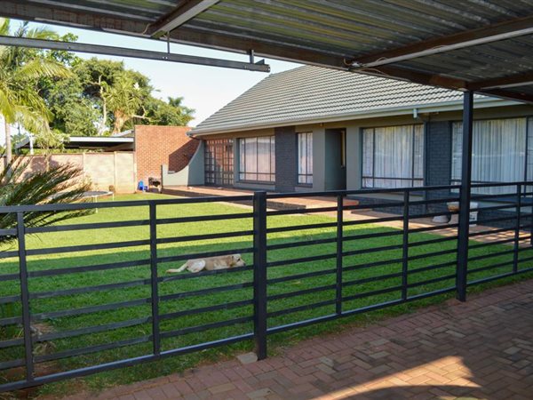 3 Bedroom House 3 Bedroom House