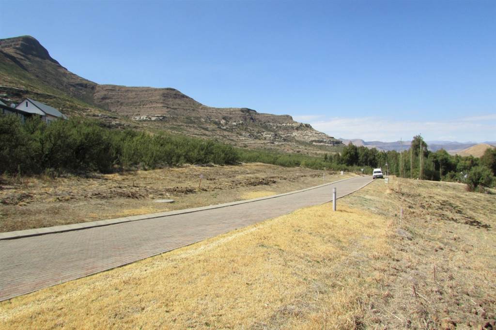 1400 m² Land available in Clarens Mountain Estate photo number 5