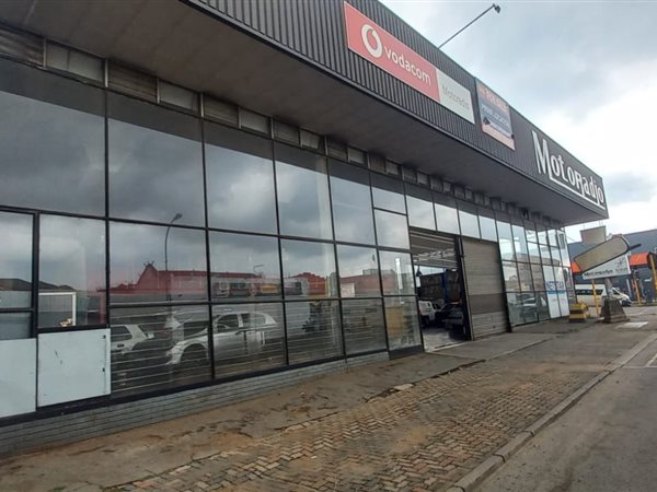 950 m² Industrial space 950 m² Industrial space