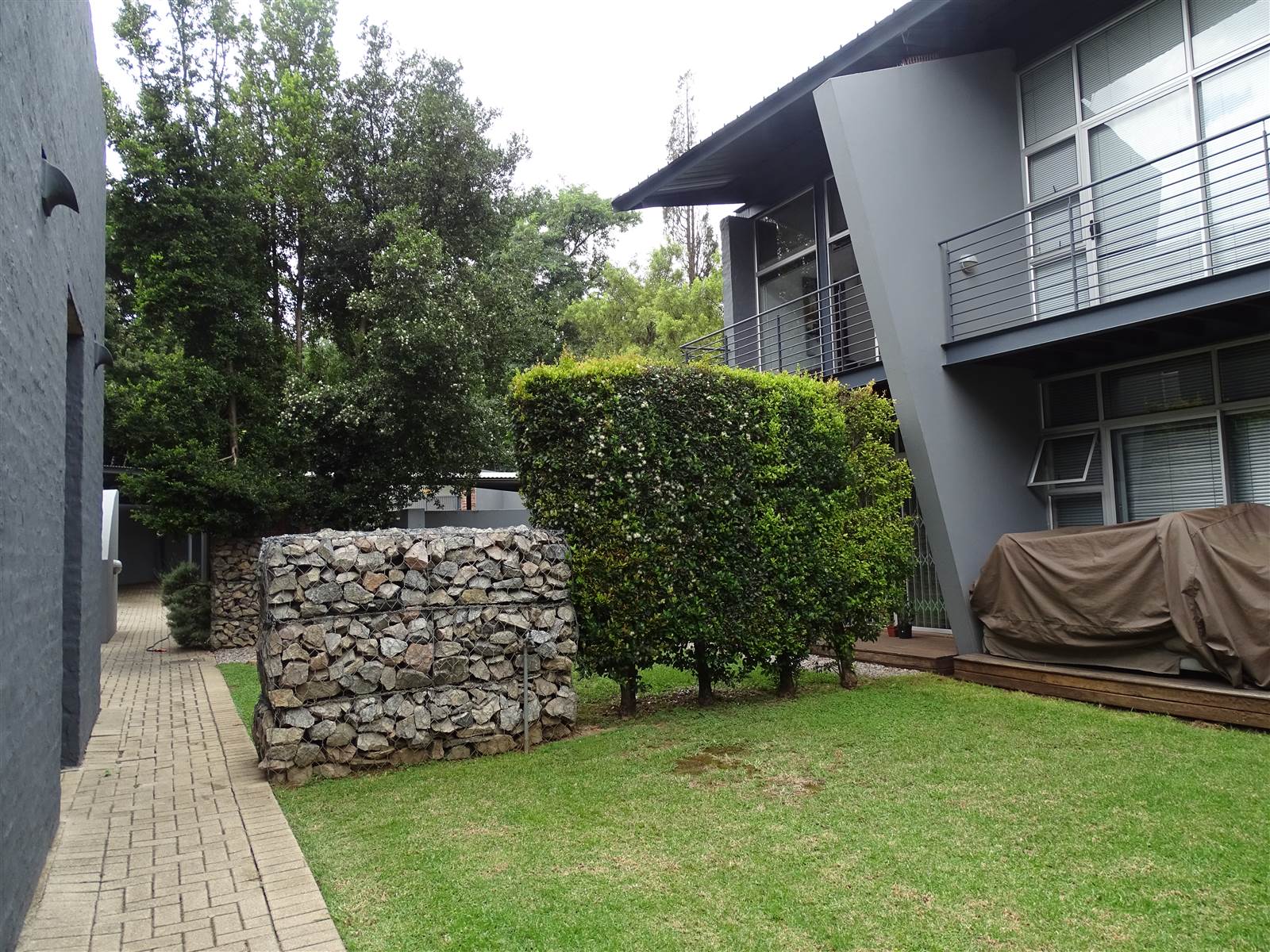 1 Bed Apartment in Craighall photo number 30