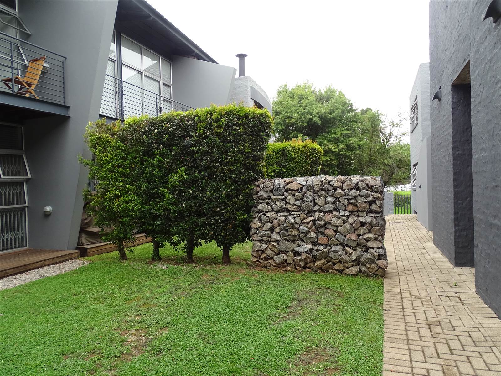 1 Bed Apartment in Craighall photo number 27