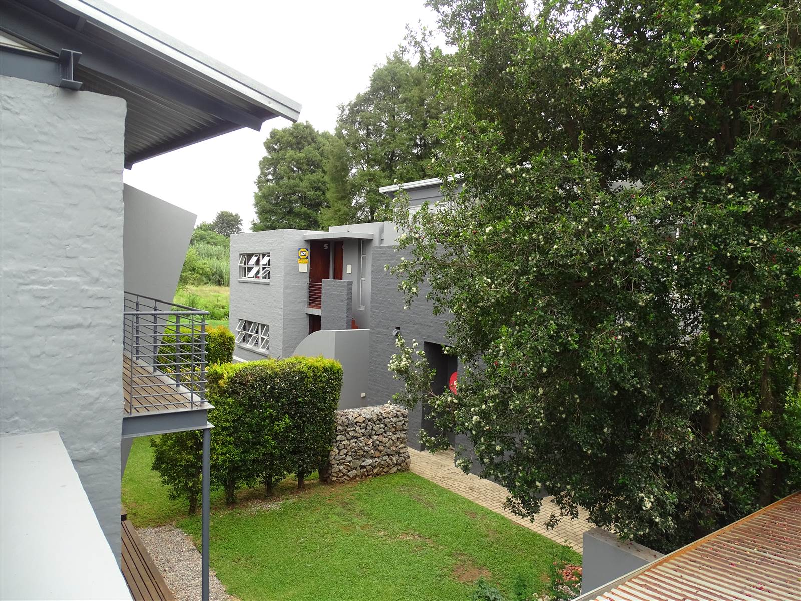 1 Bed Apartment in Craighall photo number 25