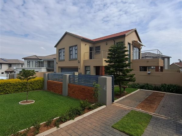 4 Bedroom House 4 Bedroom House