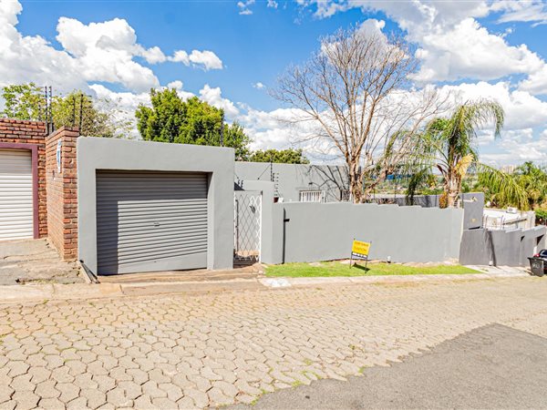 3 Bed House in Greymont