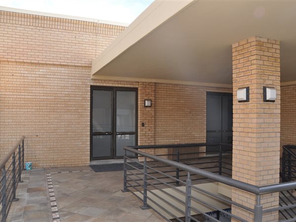 280  m² Commercial space in Bloemfontein