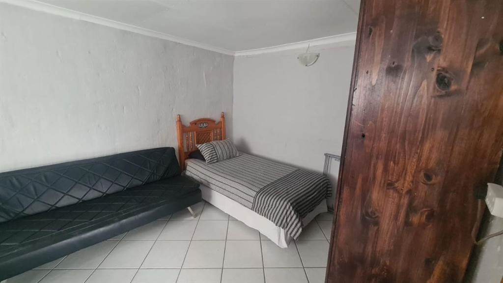 2 Bed House in Secunda photo number 20