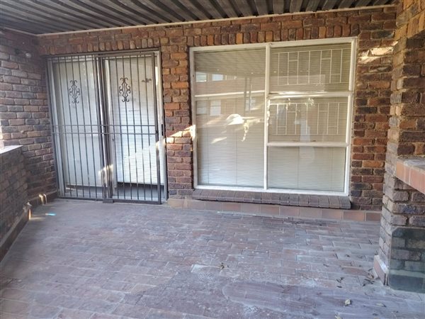 2 Bedroom Townhouse 2 Bedroom Townhouse