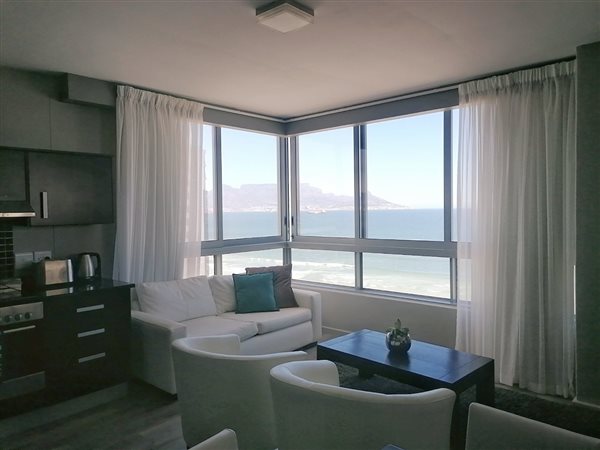 2 Bed Apartment in Bloubergstrand