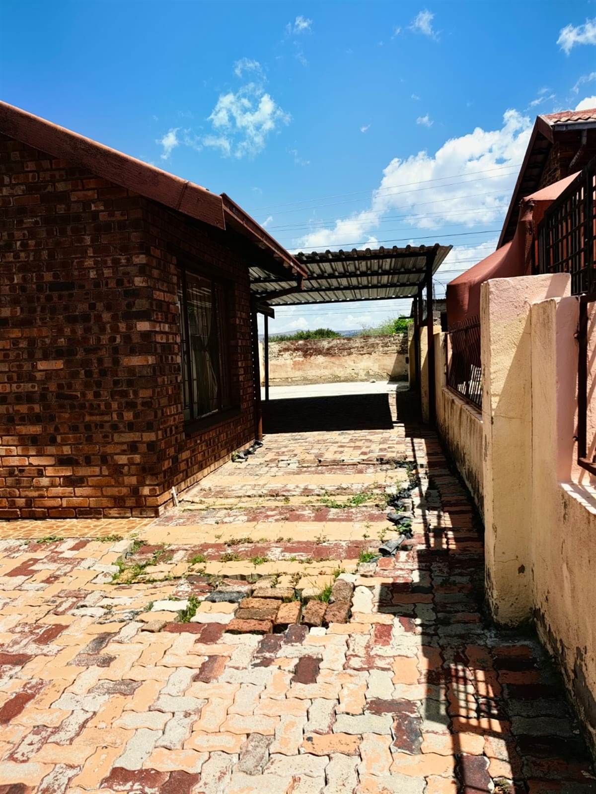 2 Bed House in Boitekong photo number 4