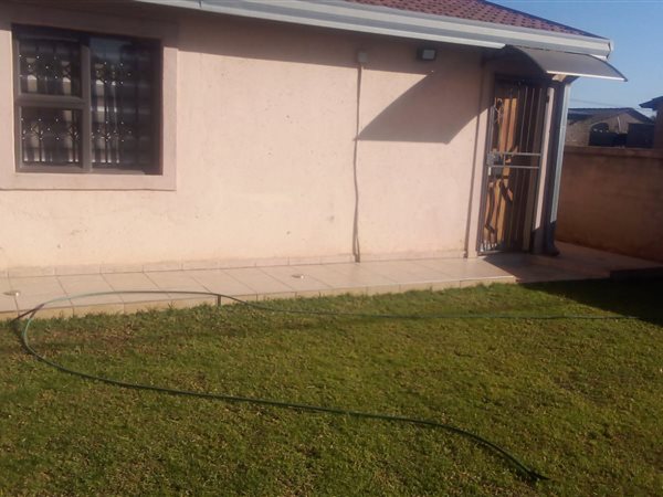 2 Bedroom House 2 Bedroom House