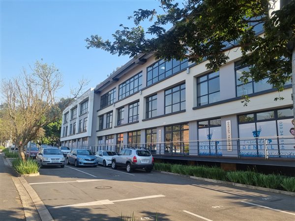128  m² Office Space in Chase Valley