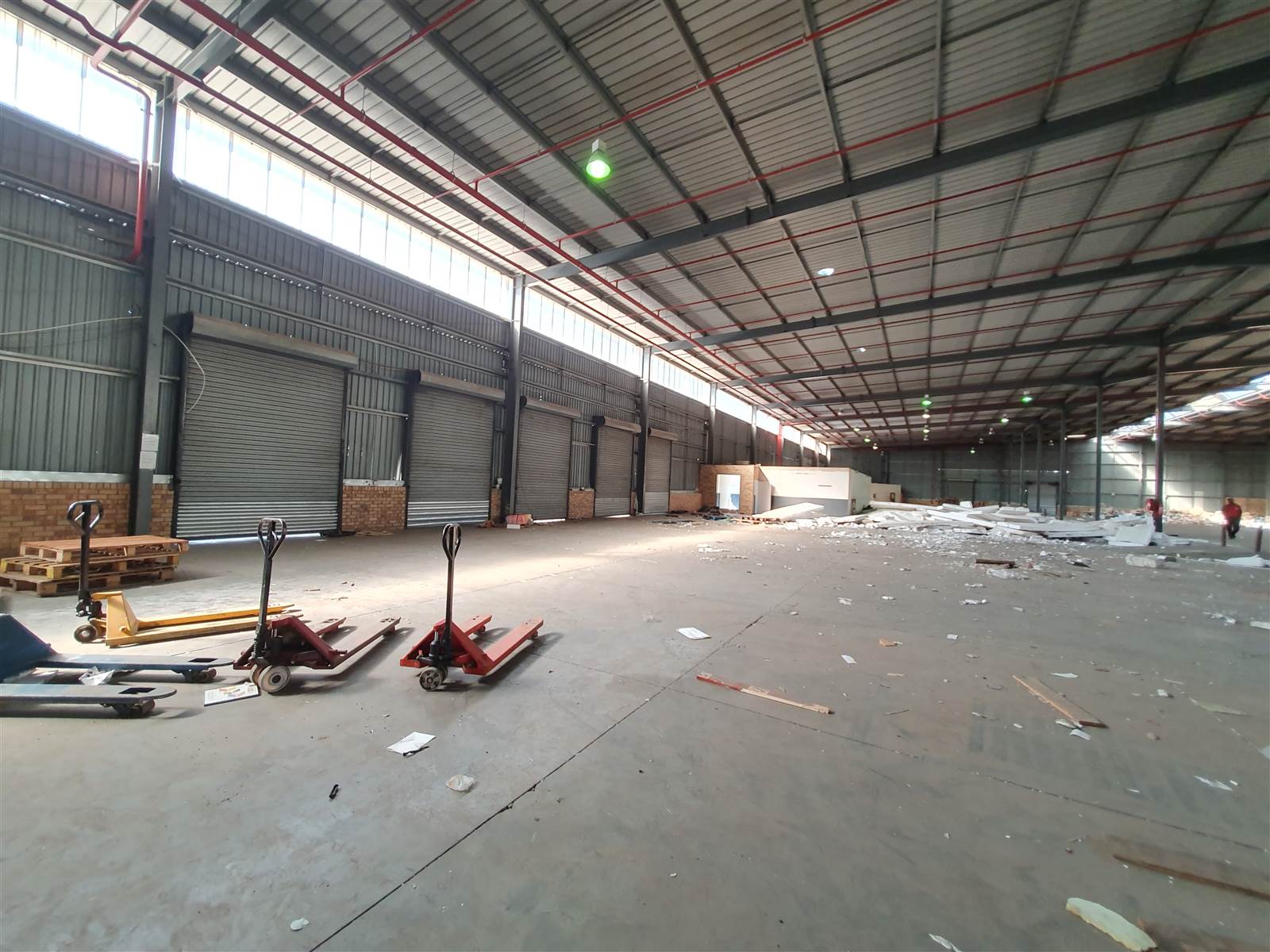 7000  m² Industrial space in Greenhills photo number 8