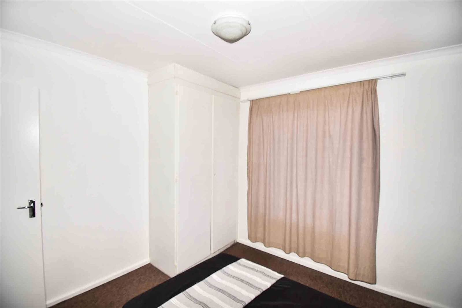 3 Bed Apartment in Radiokop photo number 9