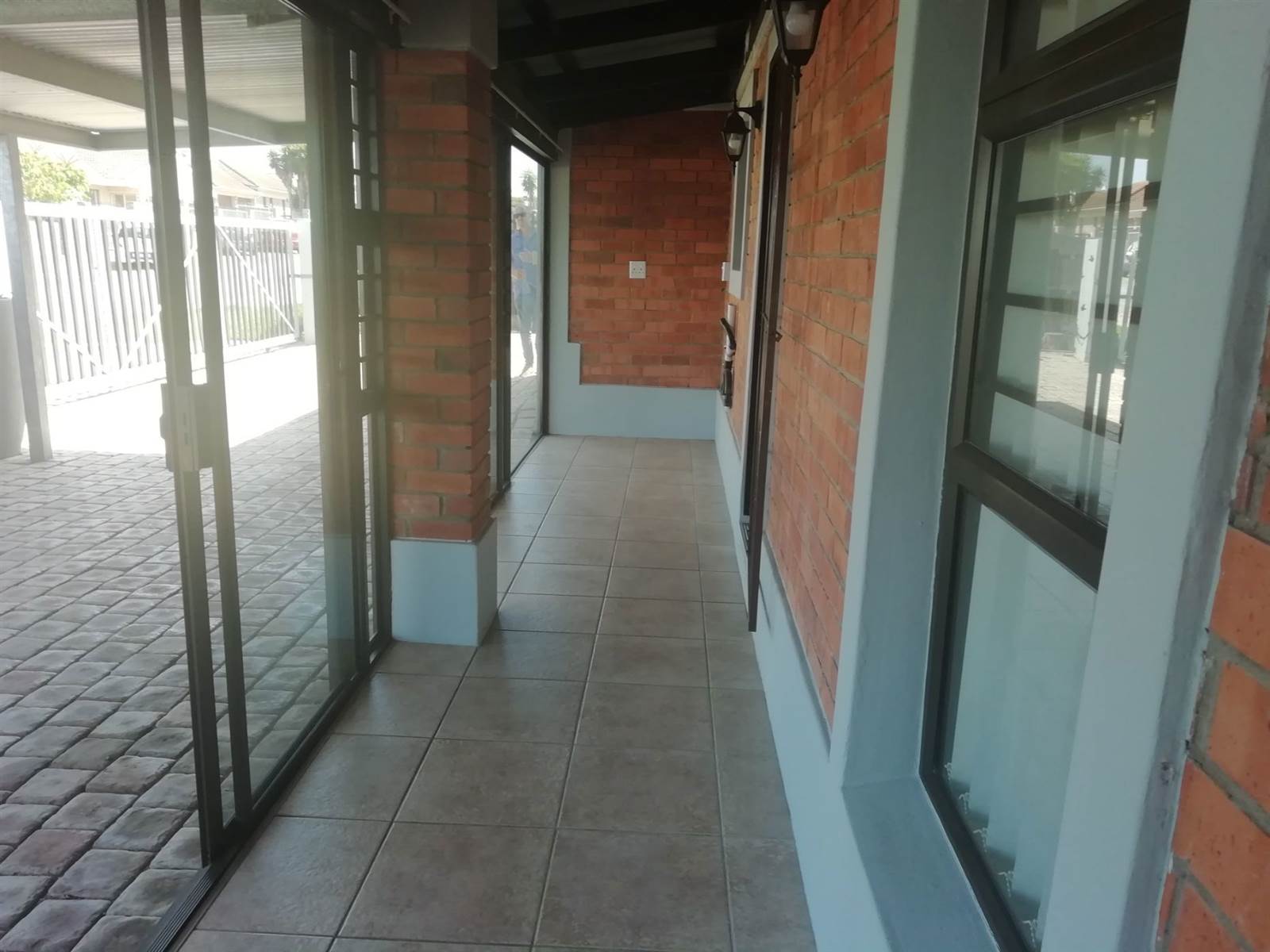 3 Bed Townhouse in Jeffreys Bay photo number 1