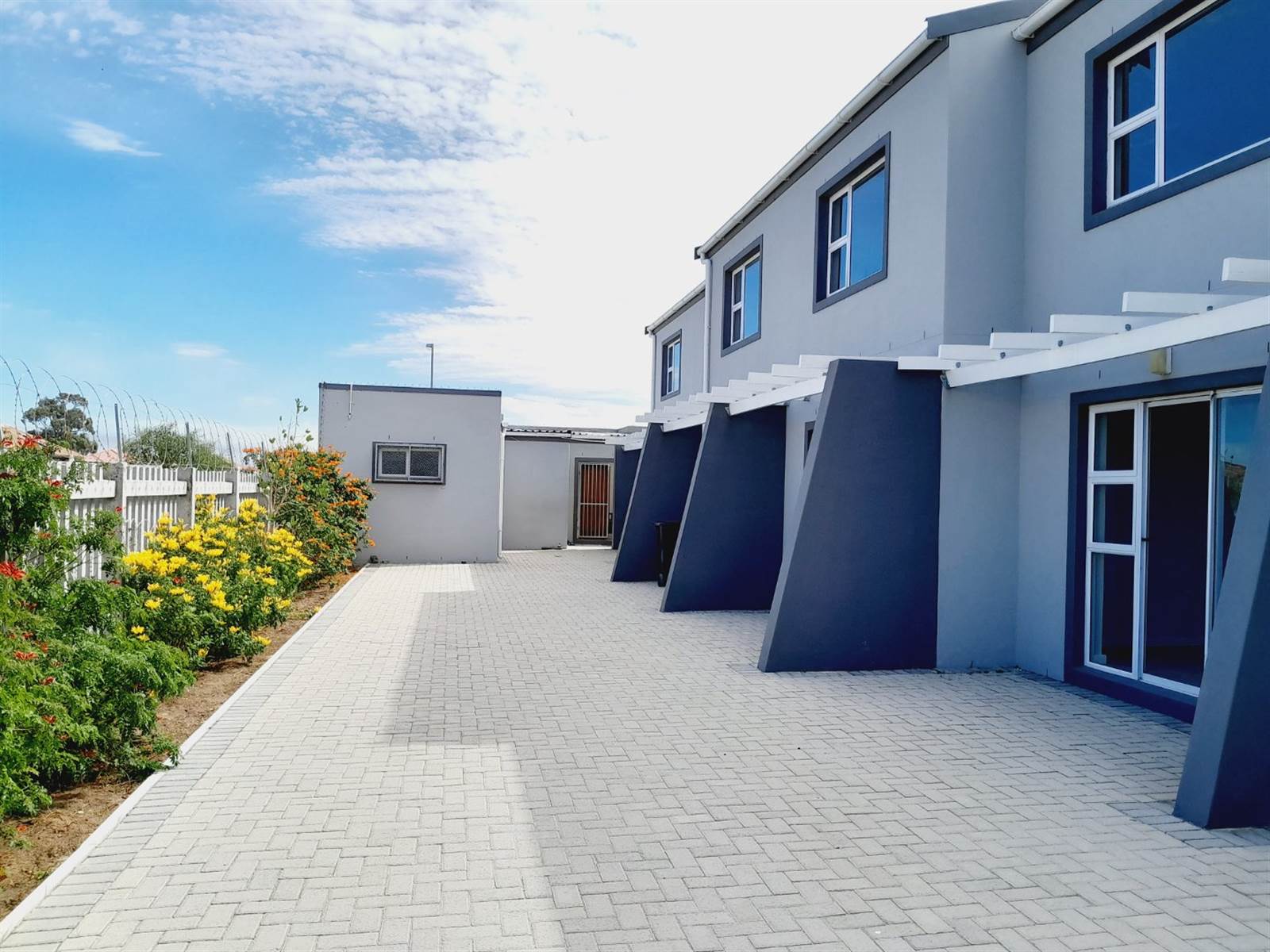 2 Bed Townhouse in Eersterivier South photo number 17
