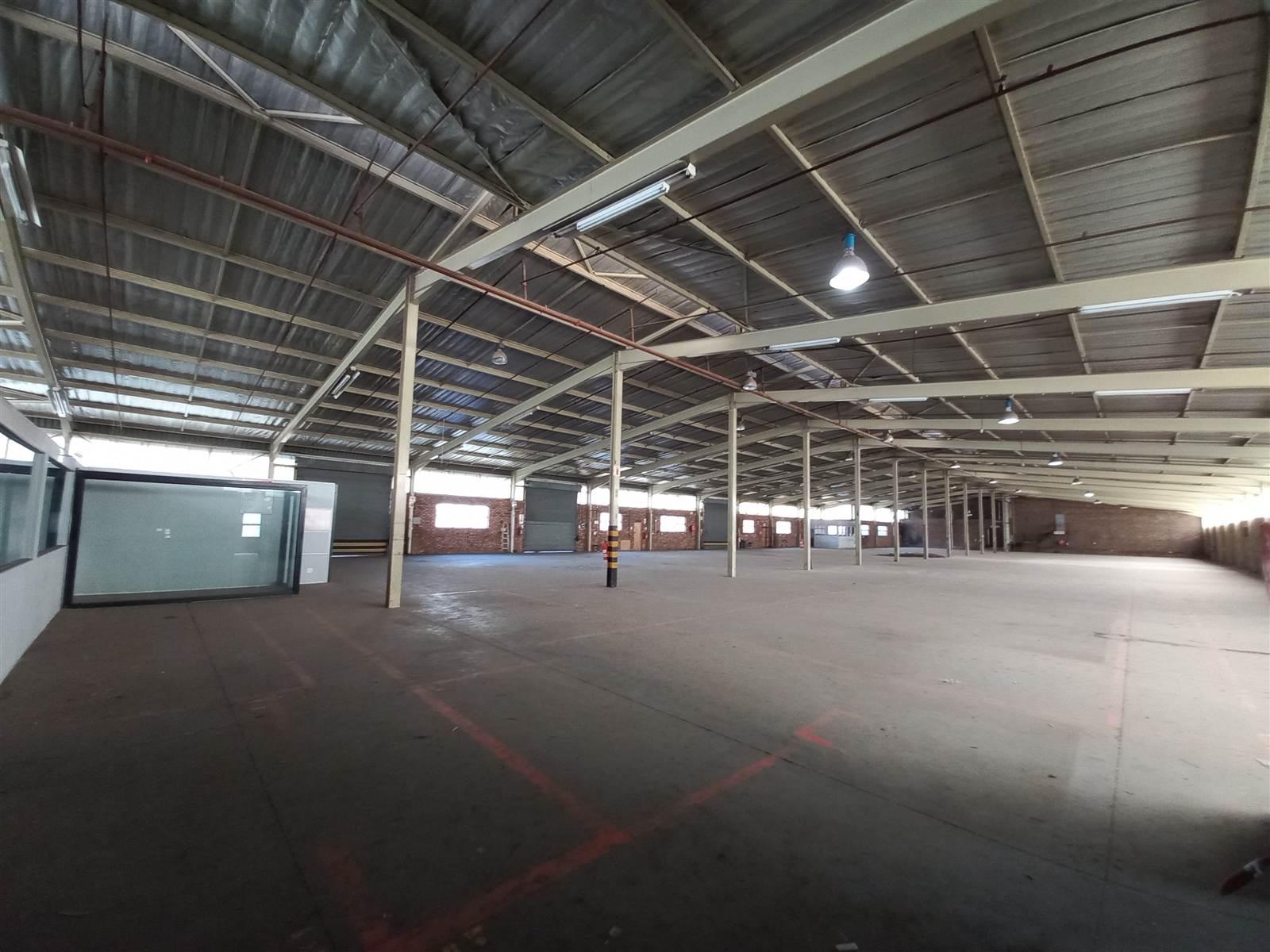 3428  m² Industrial space in Eastgate photo number 3
