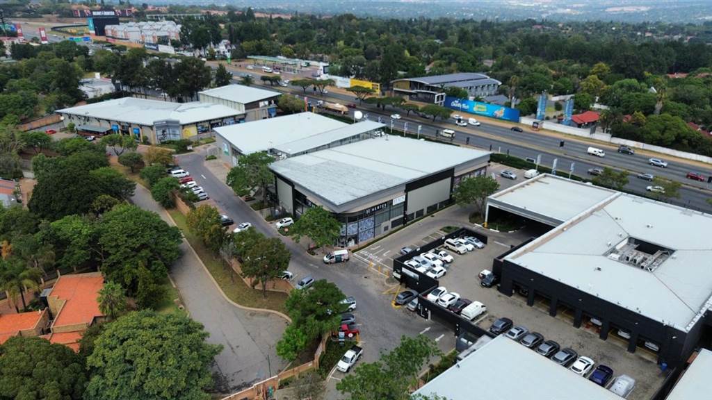 799  m² Commercial space in Fourways photo number 2