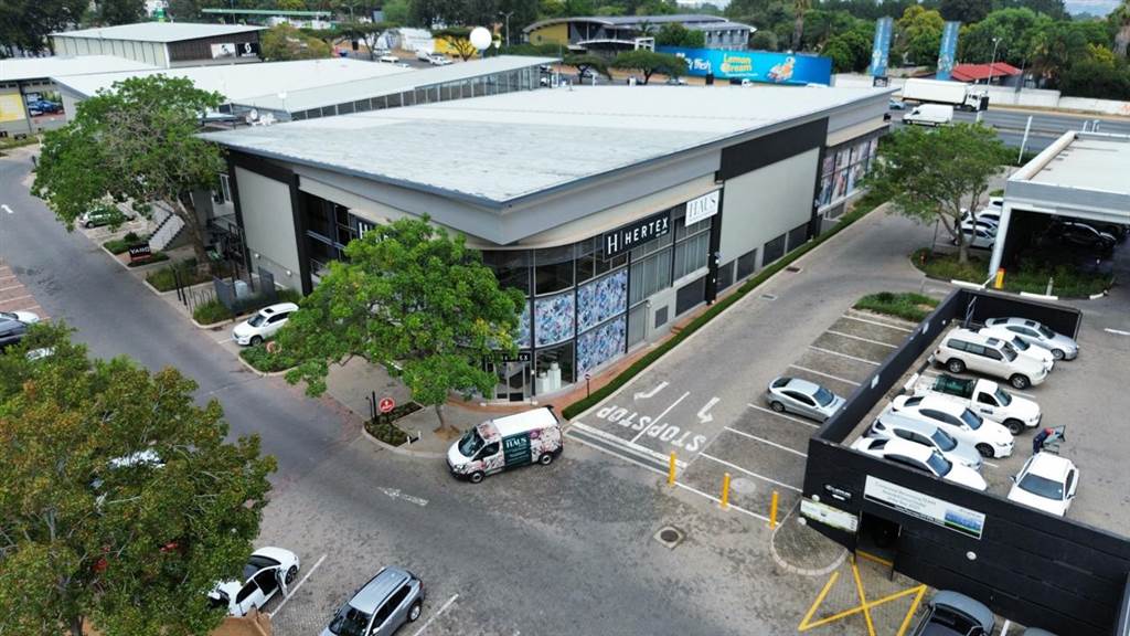 799  m² Commercial space in Fourways photo number 1