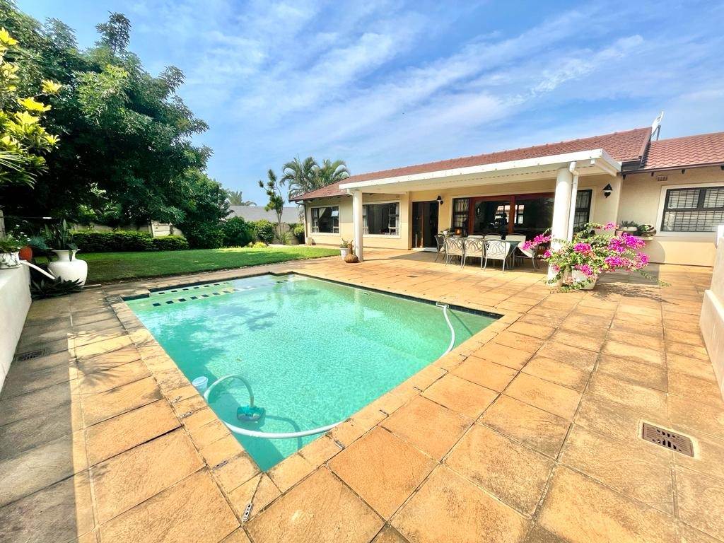 4 Bed House in La Lucia photo number 1