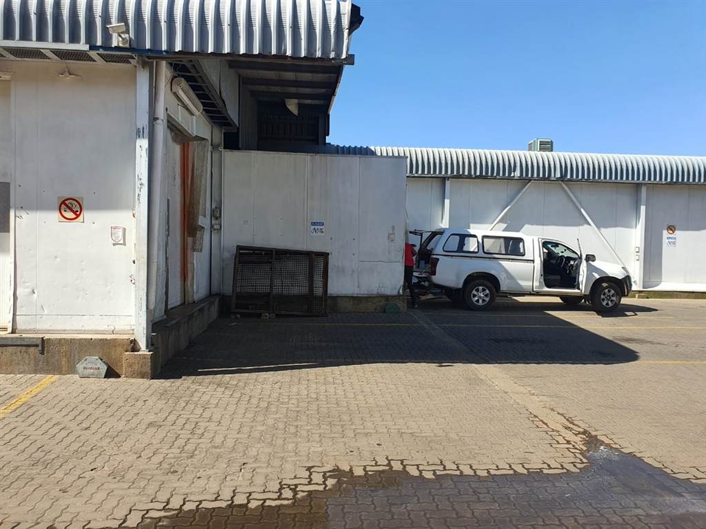 1856  m² Industrial space in Clayville photo number 7