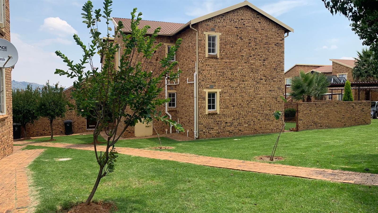 3 Bed Apartment in Radiokop photo number 18