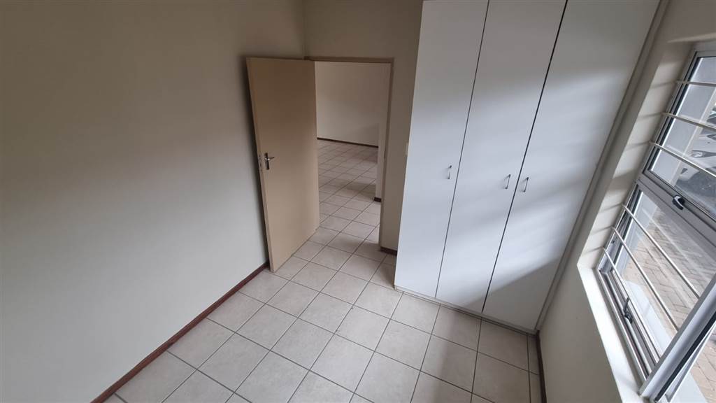 2 Bed Apartment in Annlin photo number 5