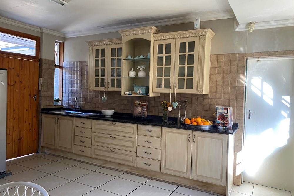 4 Bed House in Sasolburg photo number 9