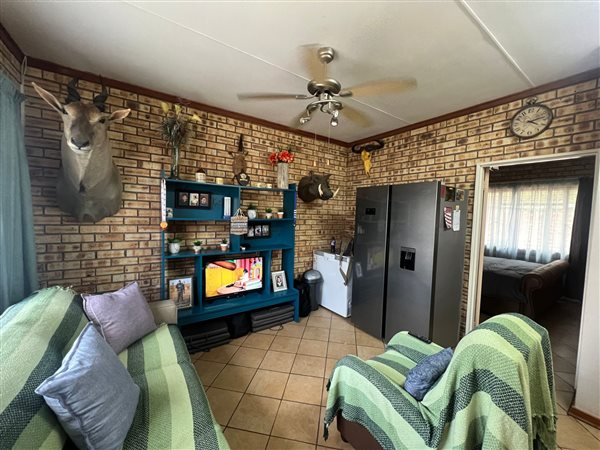 3 Bed House in Monument Heights