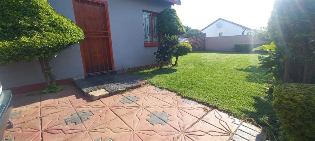 3 Bed House in Mamelodi photo number 5