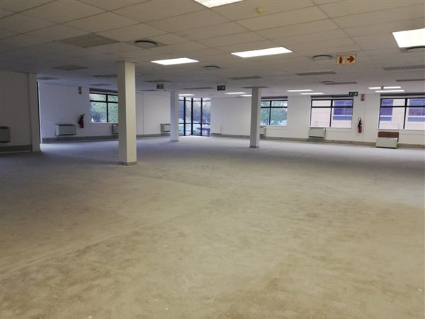 400.6  m² Office Space