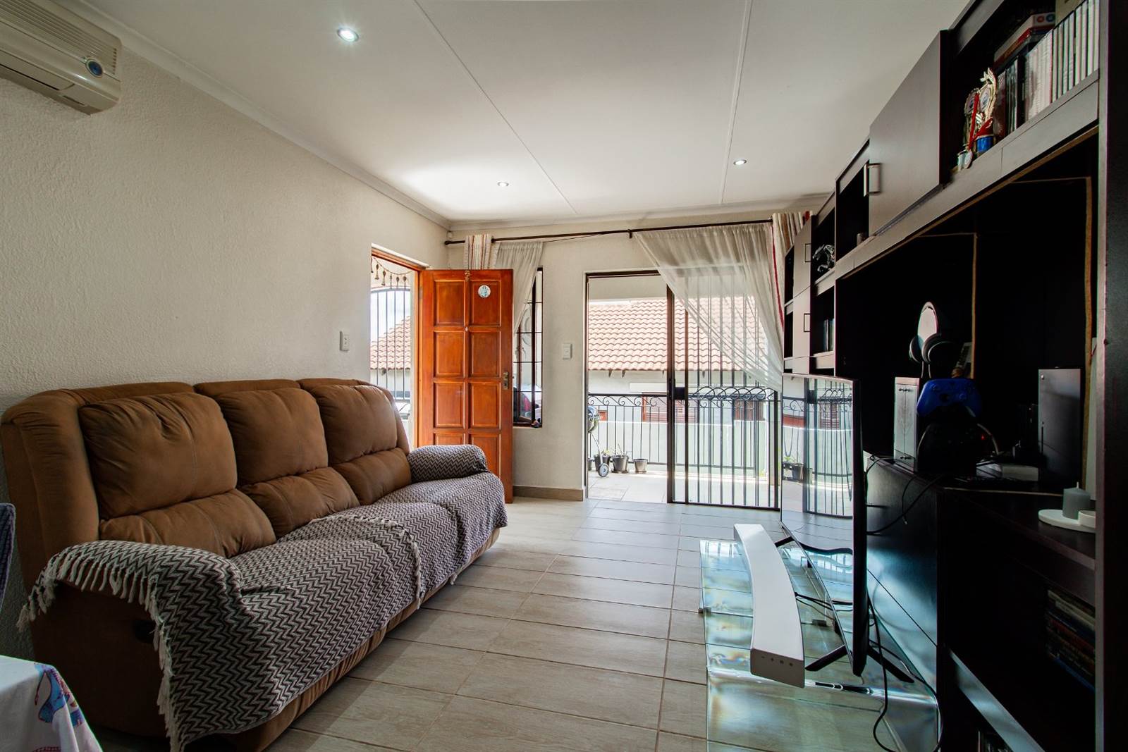 2 Bed House in Bloubosrand photo number 4