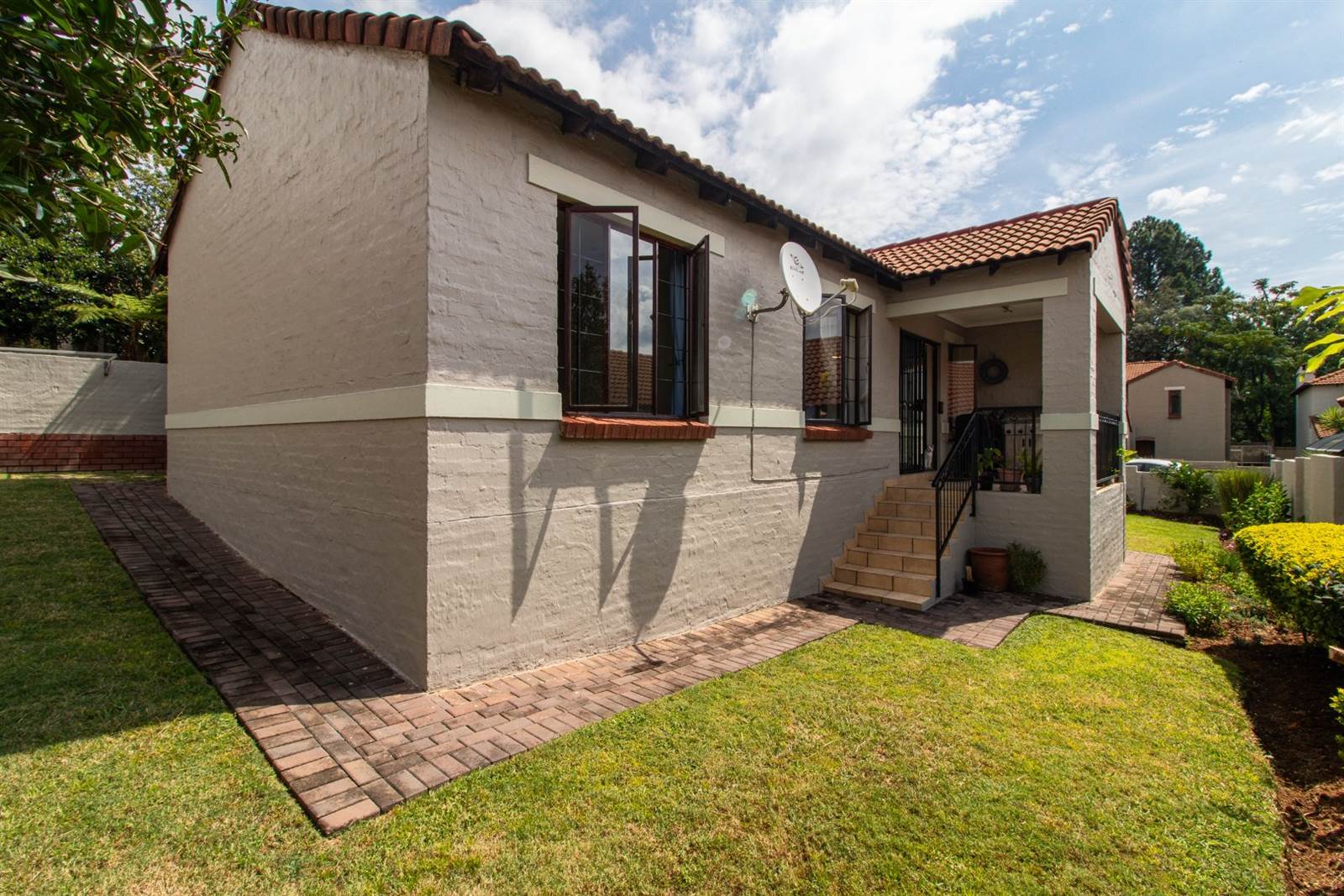2 Bed House in Bloubosrand photo number 19