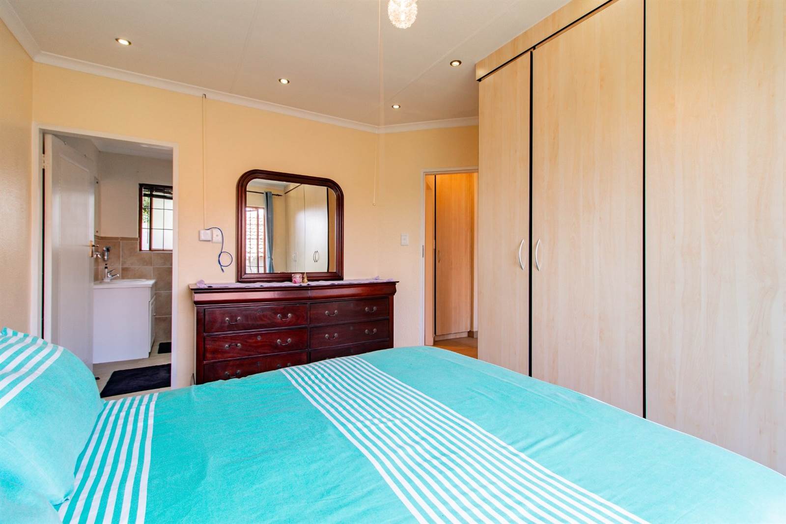 2 Bed House in Bloubosrand photo number 14