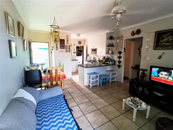 2 Bedroom House 2 Bedroom House