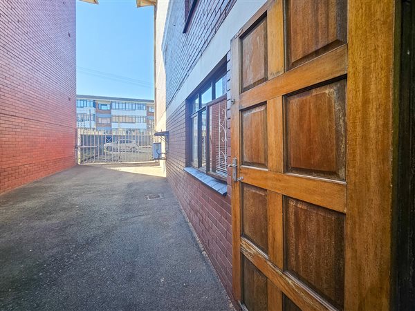 3 Bedroom Townhouse 3 Bedroom Townhouse