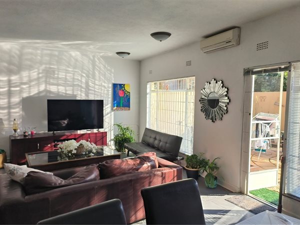 3 Bedroom Townhouse 3 Bedroom Townhouse