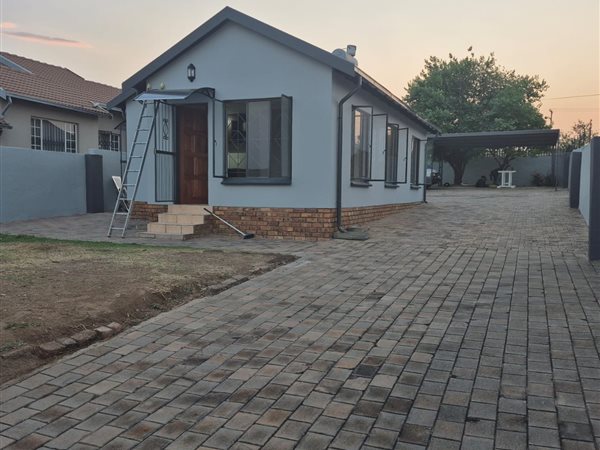 3 Bedroom House 3 Bedroom House