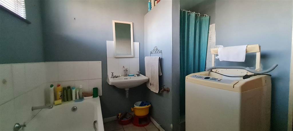 3 Bed House in Kraaifontein Central photo number 8
