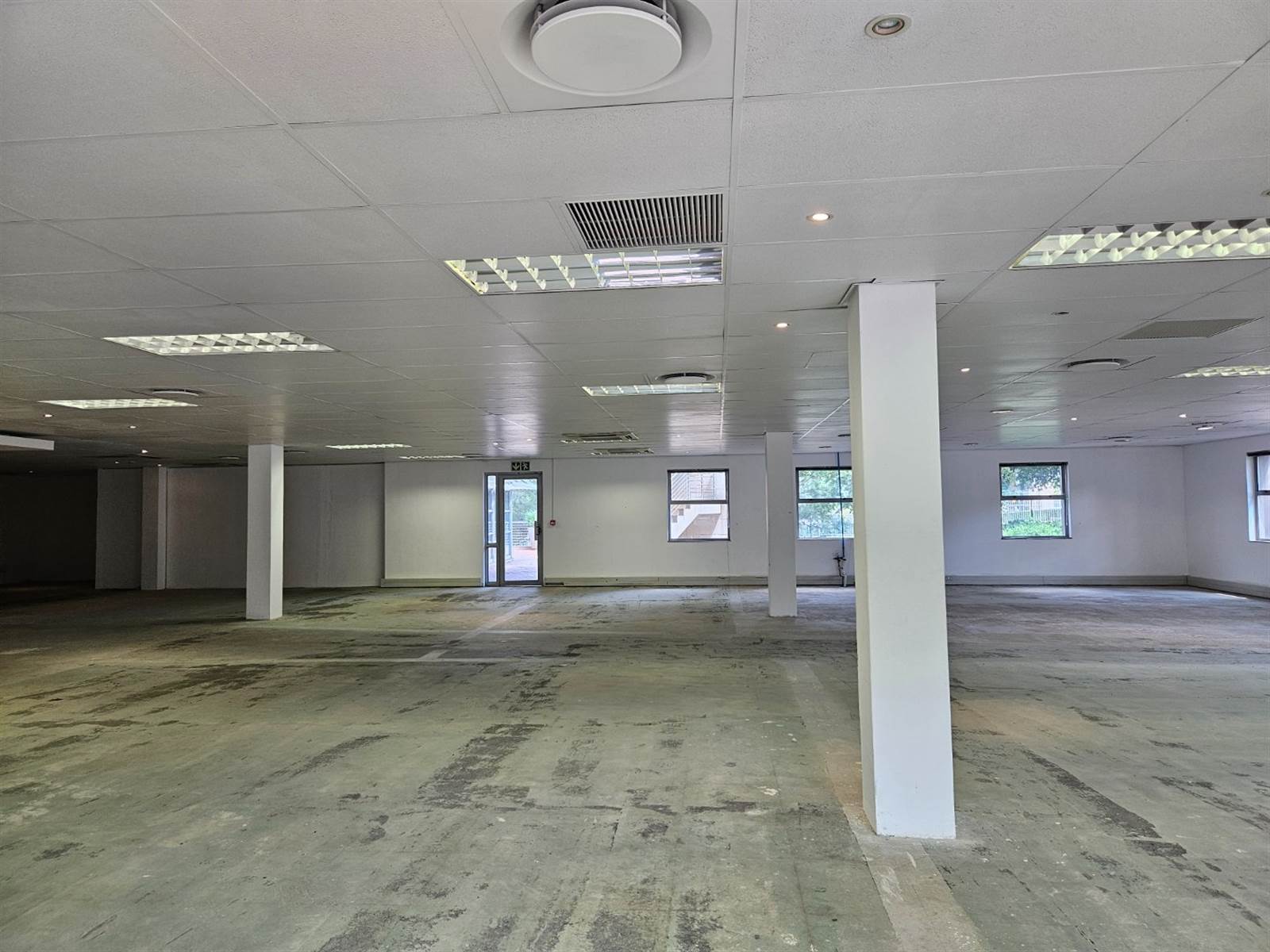 405  m² Commercial space in Woodmead photo number 13