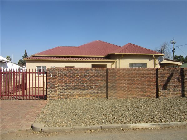 9 Bed House in Vryburg