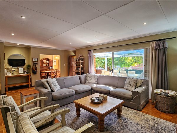 3 Bedroom Townhouse 3 Bedroom Townhouse