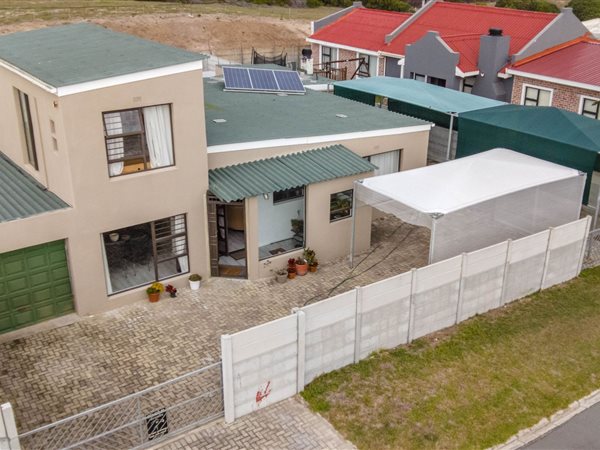 3 Bedroom House 3 Bedroom House