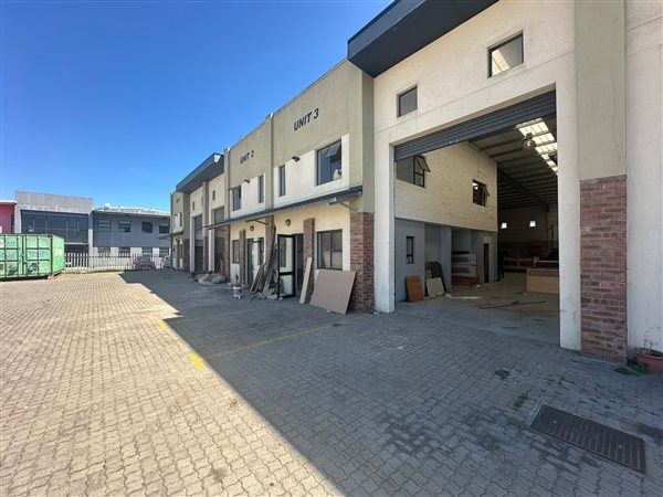 275  m² Industrial space