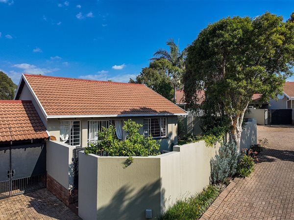 2 Bedroom Townhouse 2 Bedroom Townhouse