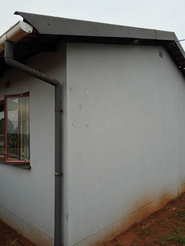 3 Bed House in Empangeni Central photo number 9