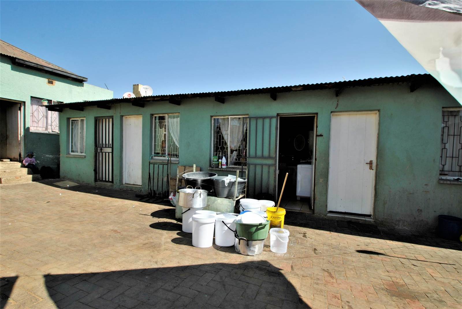 15 Bed House in Turffontein photo number 5
