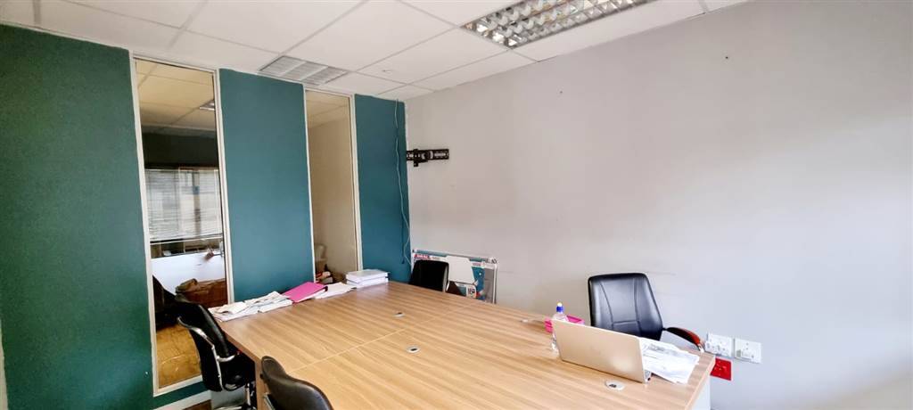 86  m² Office Space in Vorna Valley photo number 3