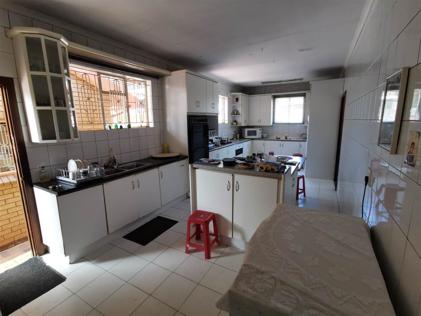 3 Bed House in Lenasia South photo number 9