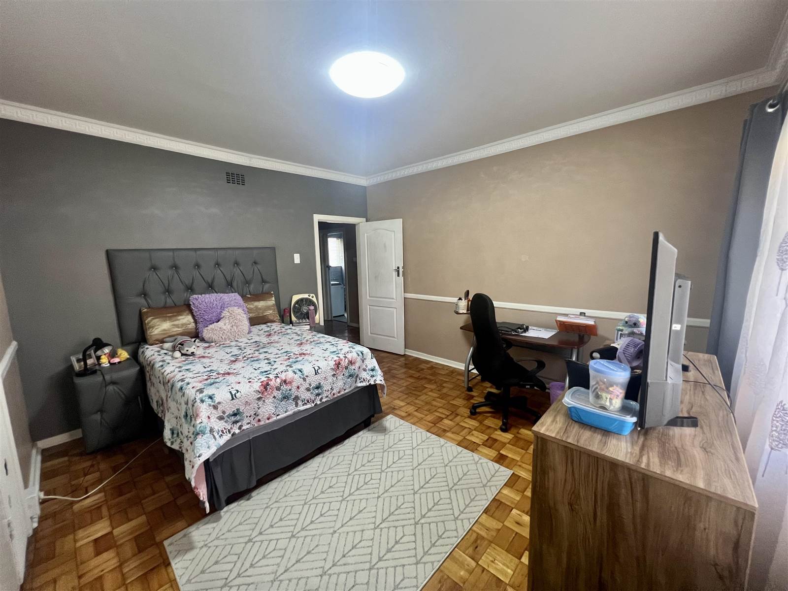 2.5 Bed Apartment in Pelham photo number 15