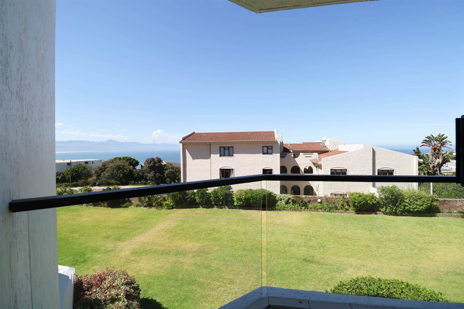3 Bed Apartment in Plettenberg Bay photo number 15